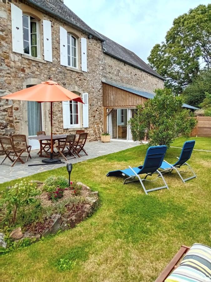 Ferienhaus Maison En Pierres Entre Terre Et Mer.. Neuville-en-Beaumont